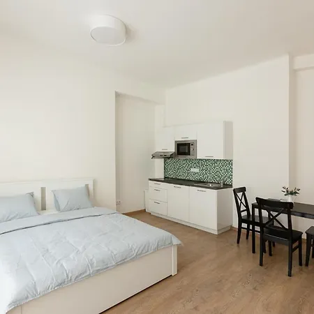 Apartamento Cozy In Quiet Courtyard Near Charles Bridge