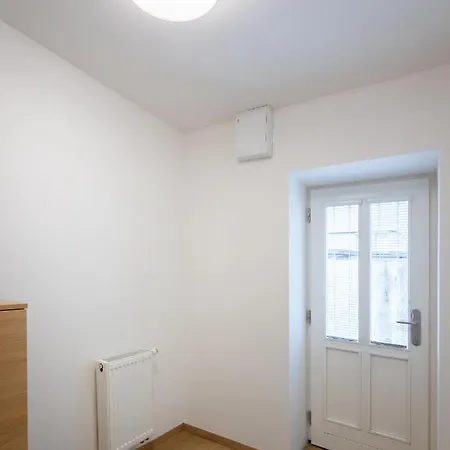Cozy In Quiet Courtyard Near Charles Bridge Apartamento
